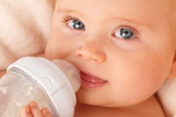 Get the basics on feeding a newborn breastmilk or formula.